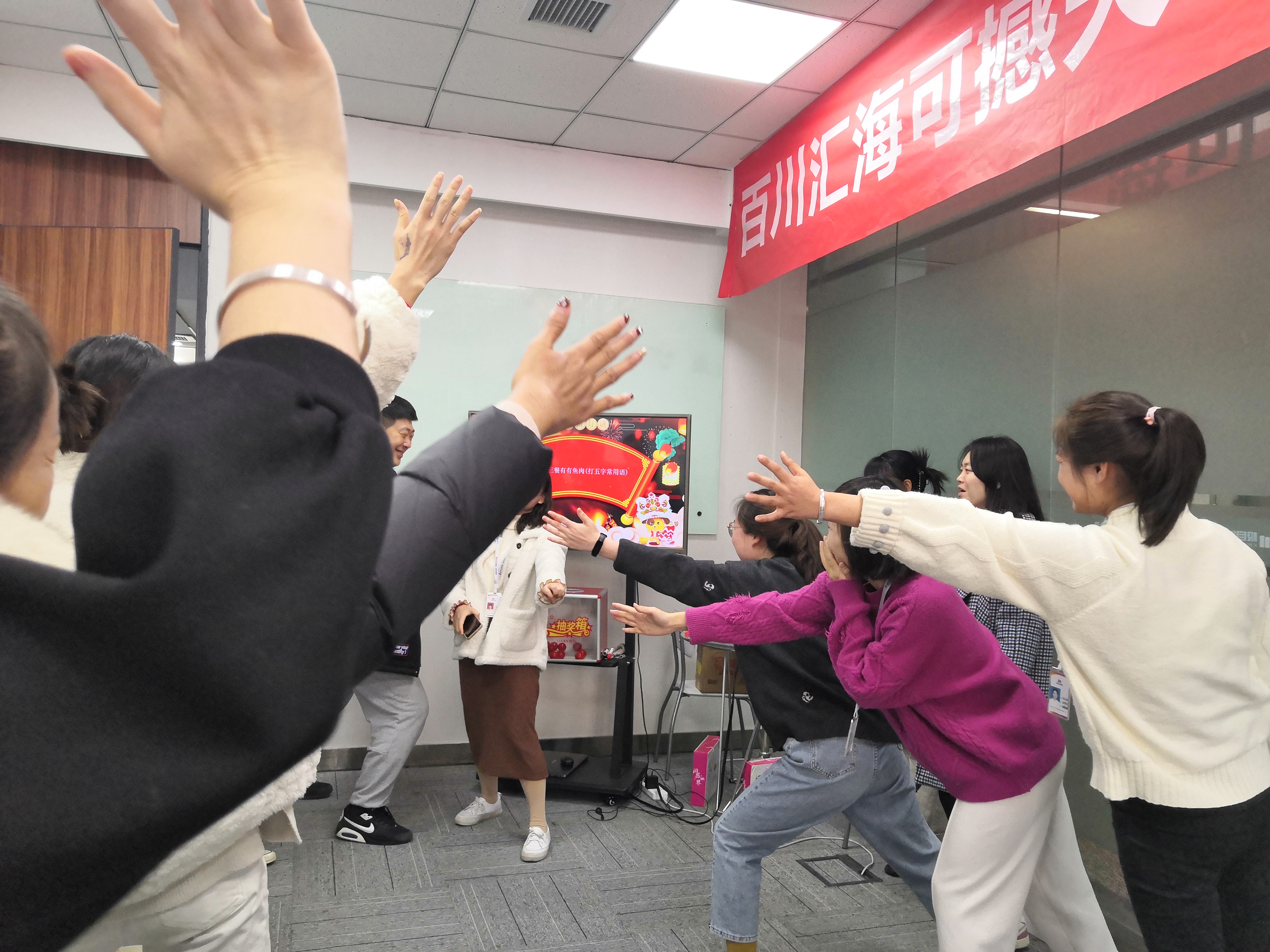 b82b698e56de056642a56c12ff42b3a